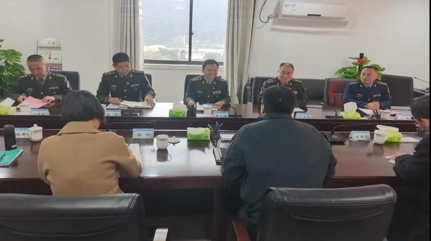 福建省军区动员局局长陈永银一行莅临我校调研指导征兵工作