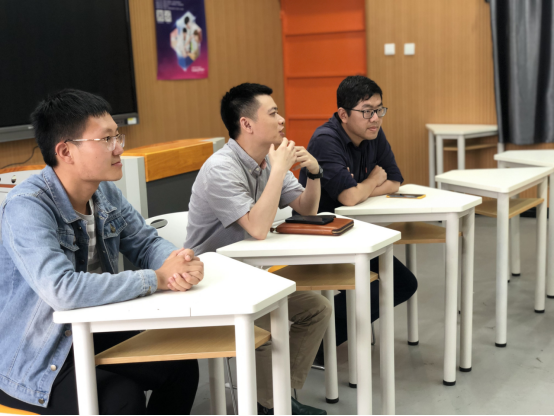 周雄副校长到我院与茶艺专业学生座谈